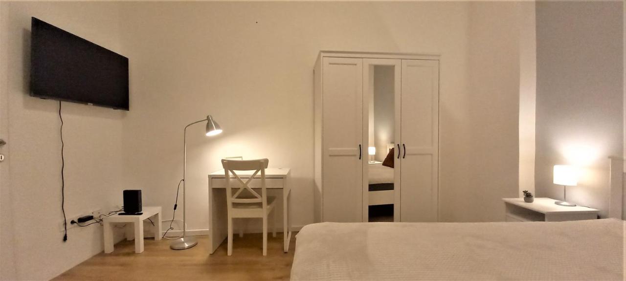 Quiet And Private Studio In The Center Appartement Boedapest Buitenkant foto