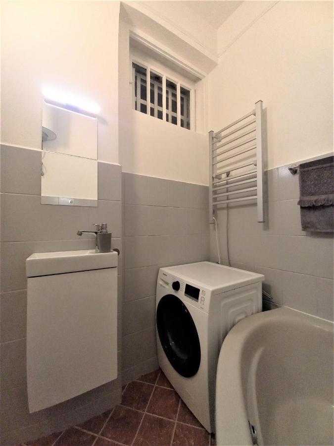 Quiet And Private Studio In The Center Appartement Boedapest Buitenkant foto