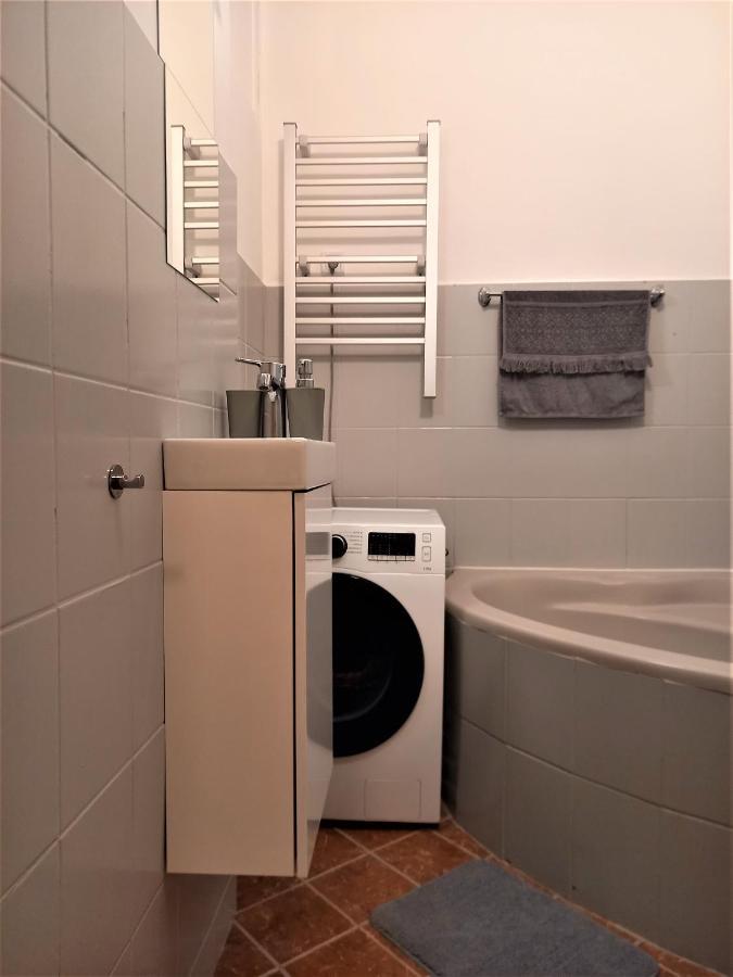 Quiet And Private Studio In The Center Appartement Boedapest Buitenkant foto